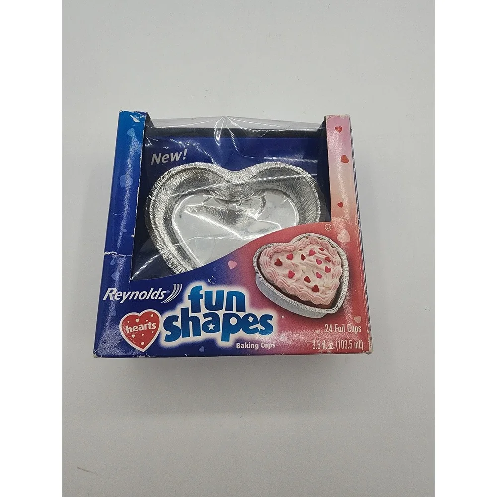 Reynolds Fun Shapes Heart Foil Baking Cups 24 Count 3.5oz